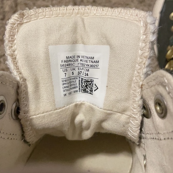 Converse NWOT - Picture 6 of 8